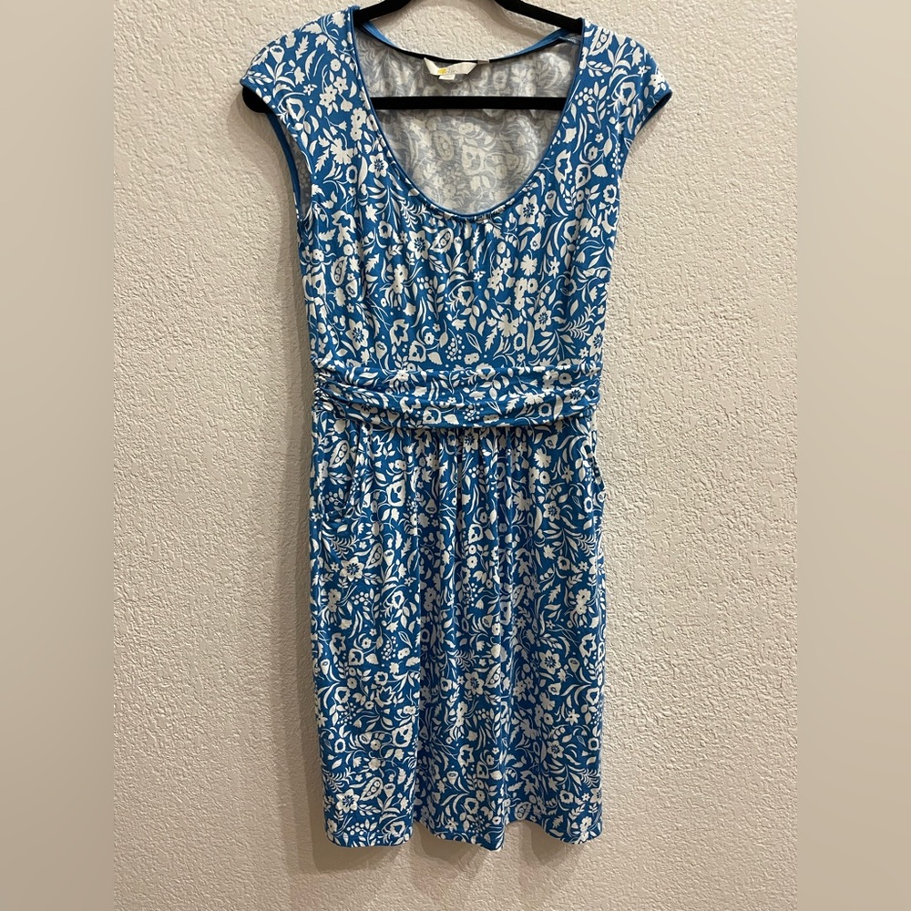 Boden scoop neck dress